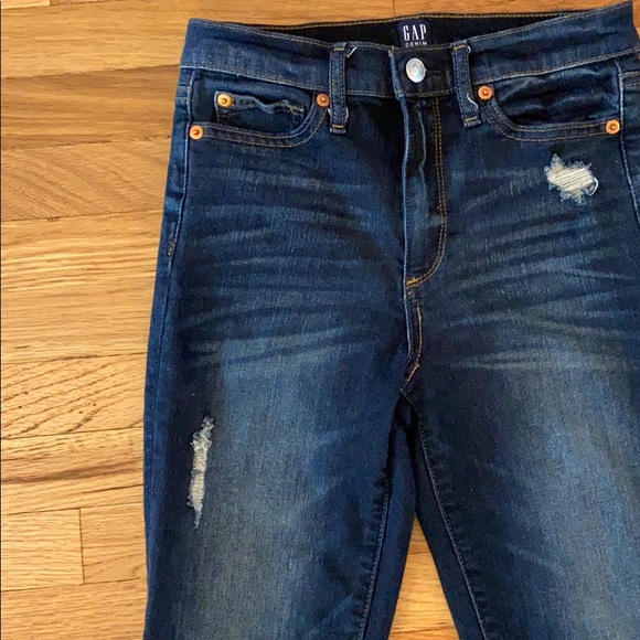 GAP Dark Denim Jeans - Picture 5 of 8